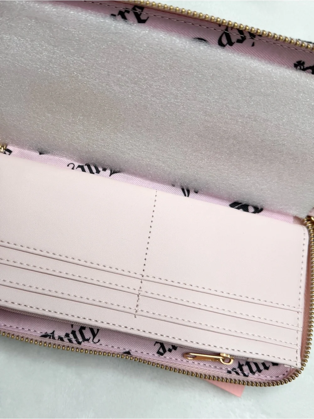 NWT Juicy Couture Black Velour Quilted Zip Wallet Y2K